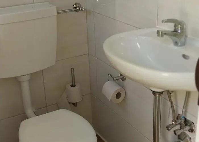 아파트 Schoene In Mit Tollem Ausblick *